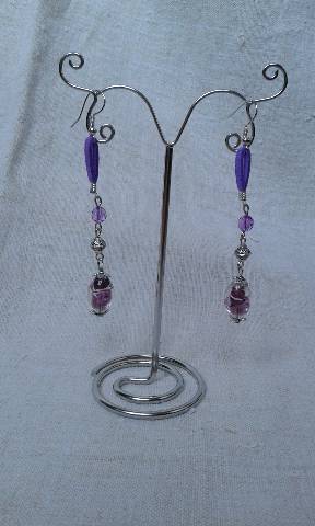 boucles d'oreilles perle fleurie violette