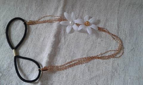 headband chaine et fleurs blanches
